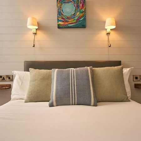 Port William Inn Тінтагель Екстер'єр фото