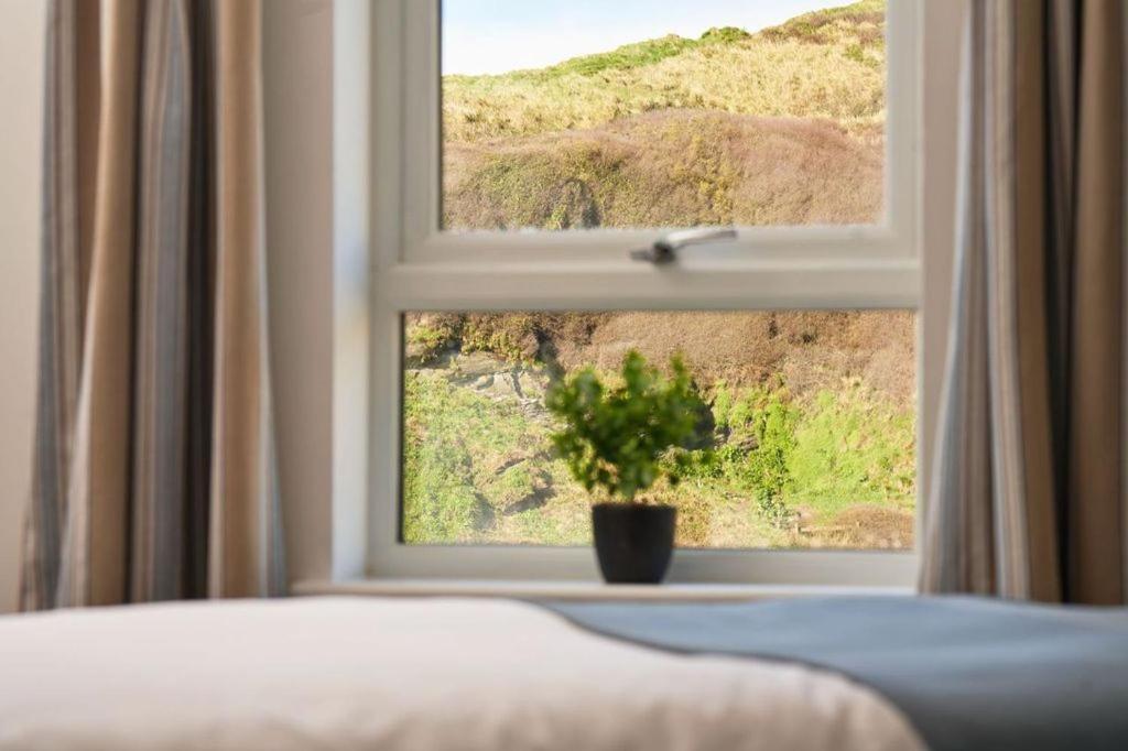 Port William Inn Тінтагель Екстер'єр фото
